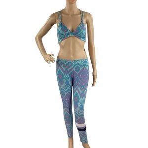 Chaser Blue Pink Ikat Print Crisscross Back Sports Bra and Leggings Set M